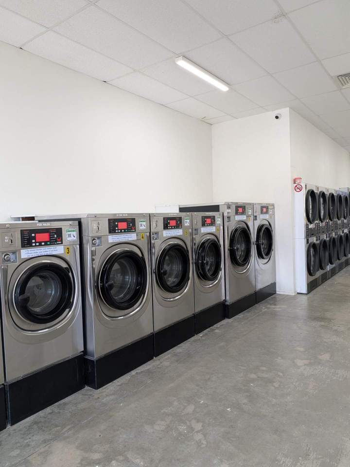 Clothes washing service Mitcham VIC