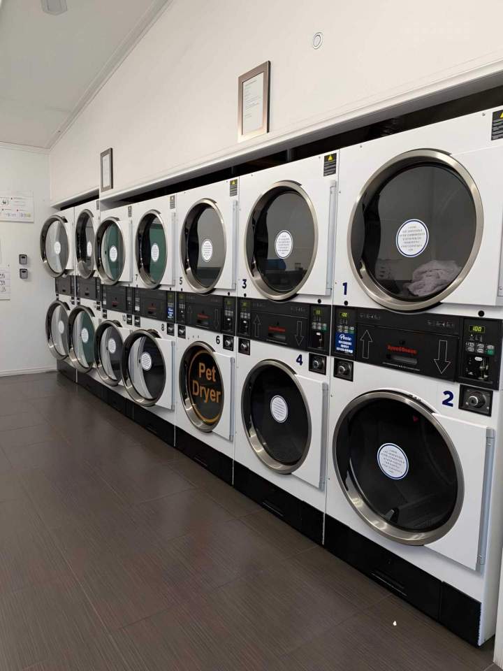 Self-service Laundry Mitchman, VIC